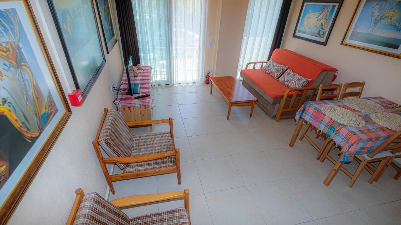 قرابورون Teras Butik Apart المظهر الخارجي الصورة